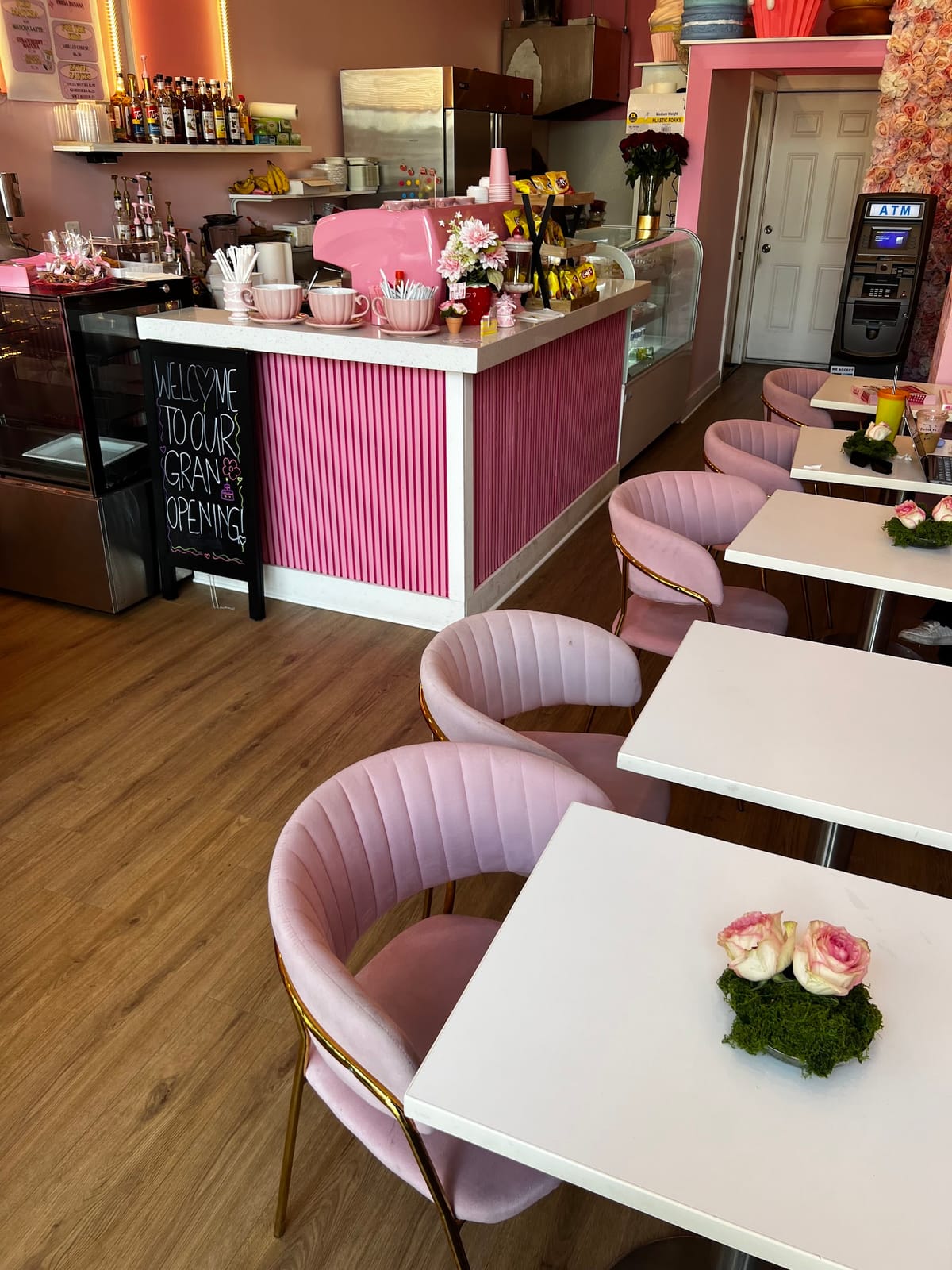 Pink Flores Bakery & Cafe