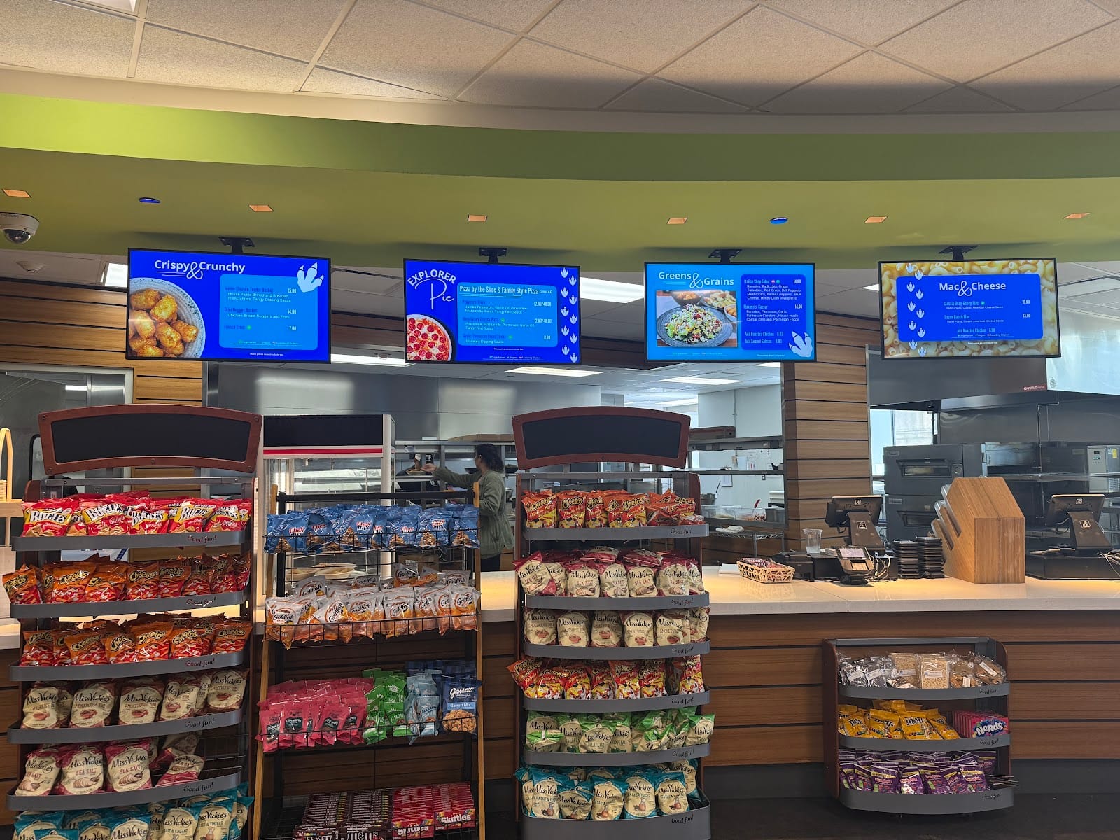 Explorer Café