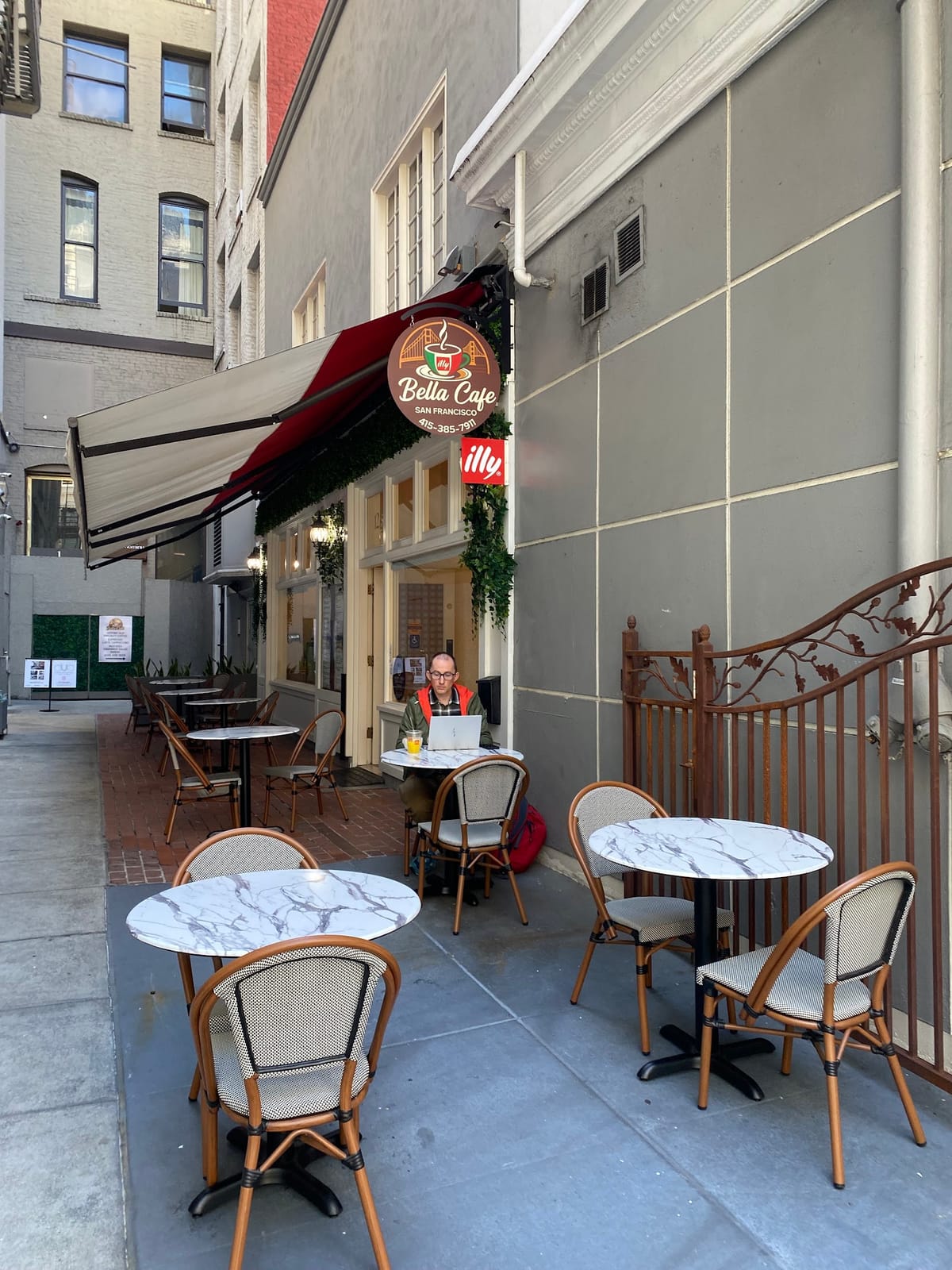 Bella Cafe