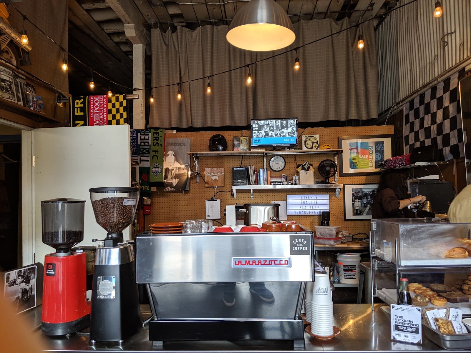 Cafe Suspiro - coffee, records, and books!