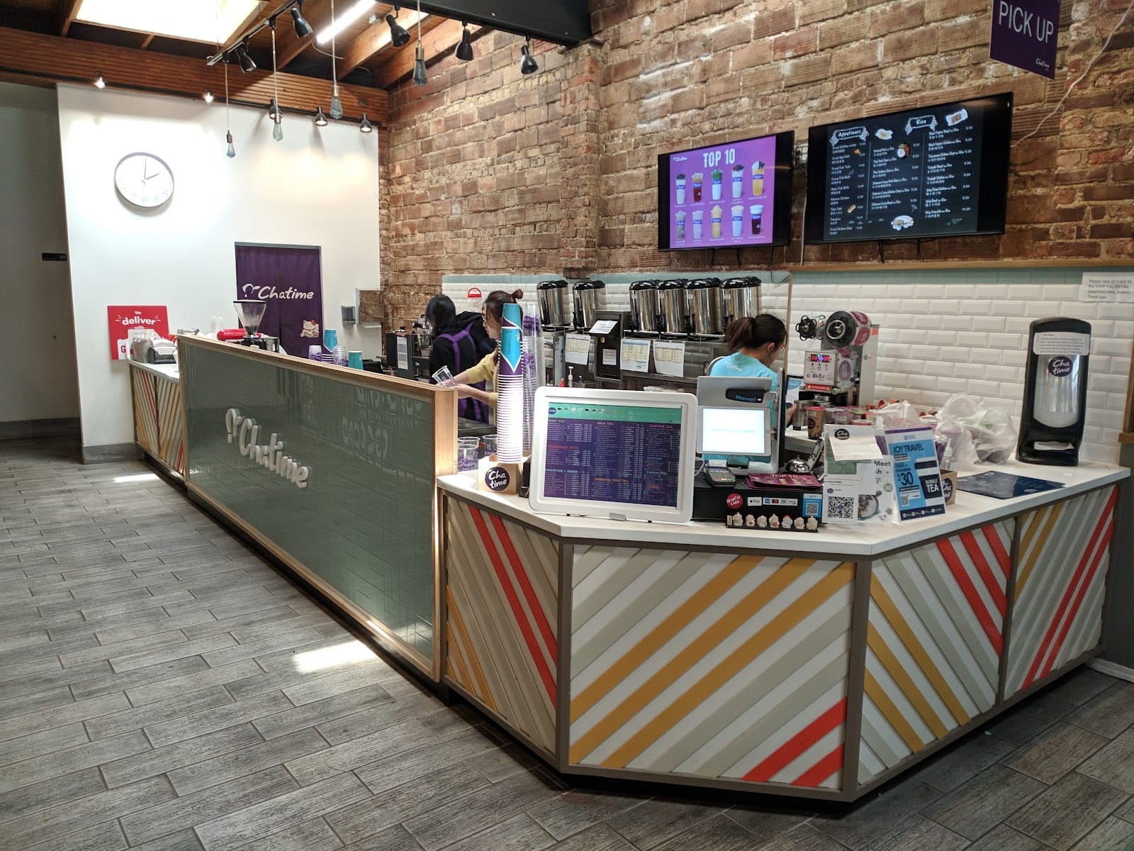 Twisted Sisters’ Bubble Brew & Bakery