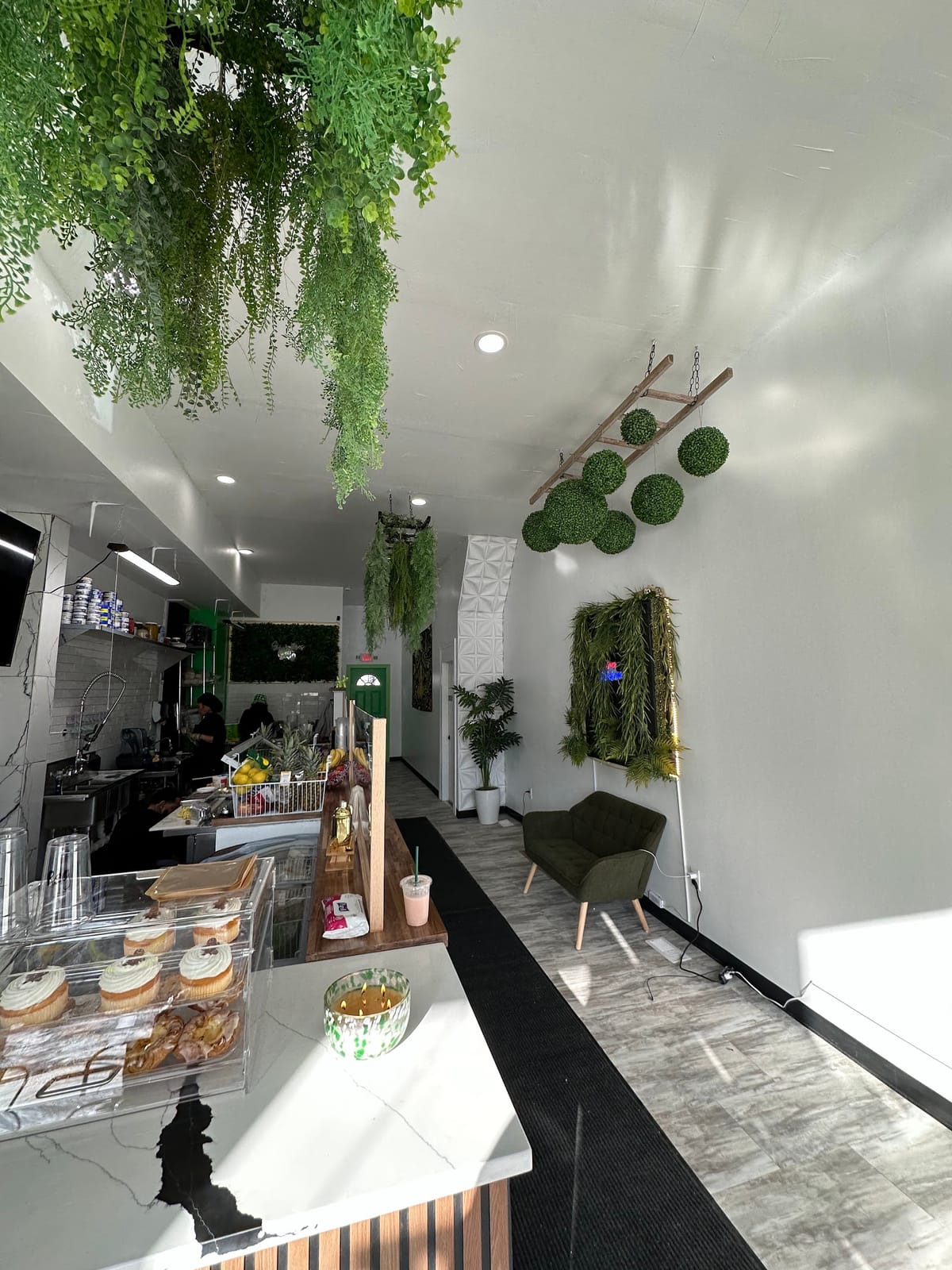 Green Wave Cafe