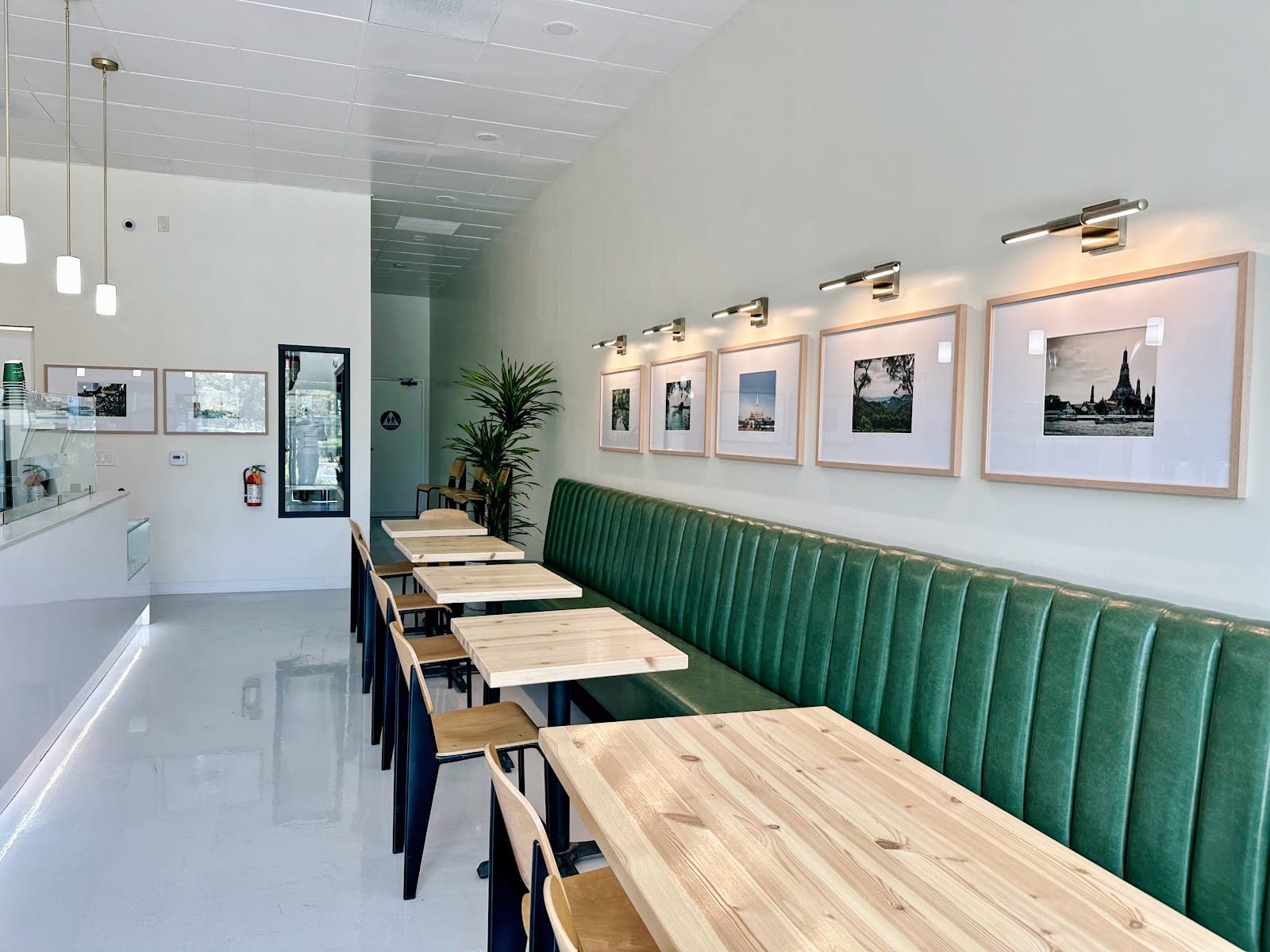 Cafe Refuge