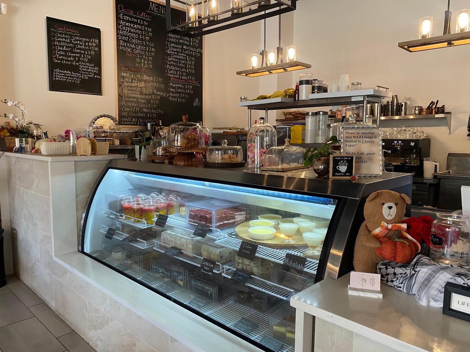 Lolo Café