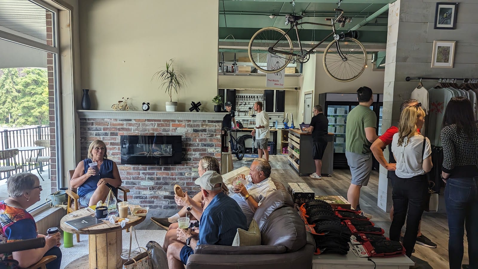 Flow Cafe & Bikes