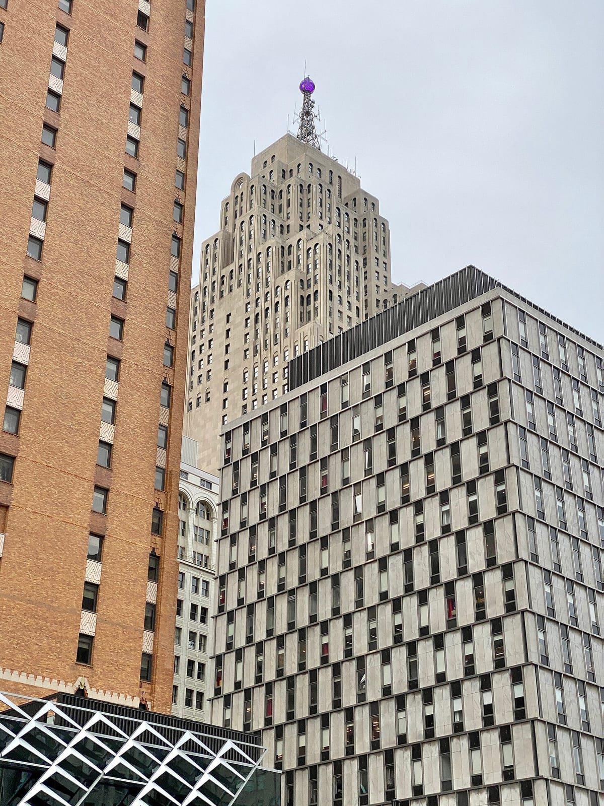 Plum Market – Ally Detroit Center photo 4