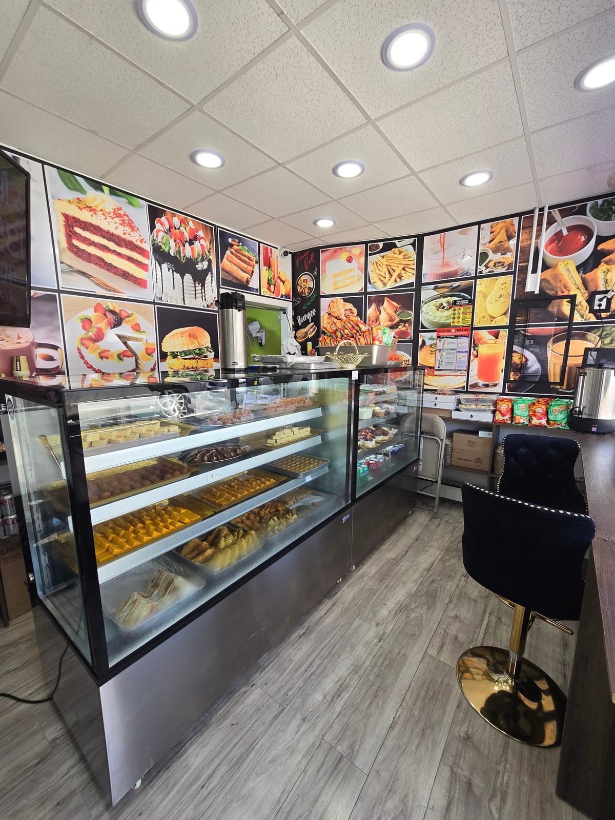 13 13 cafe and juice bar