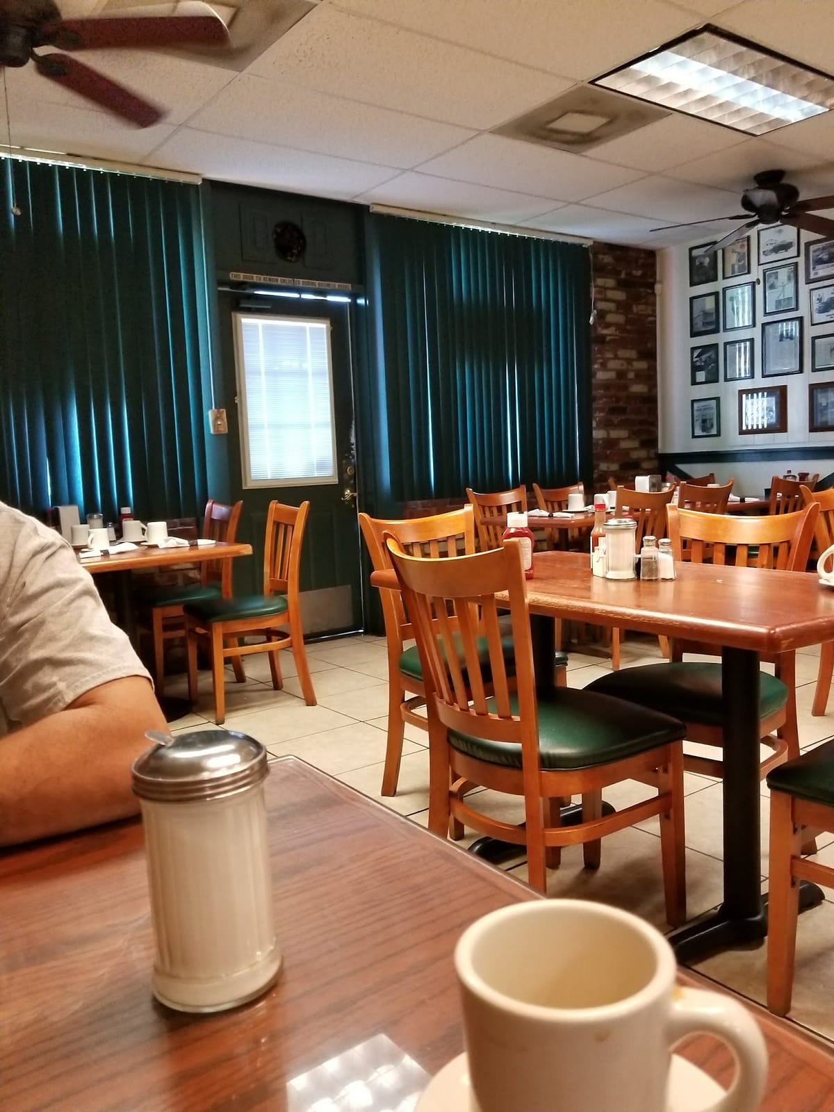 Flo's Coffee Shop