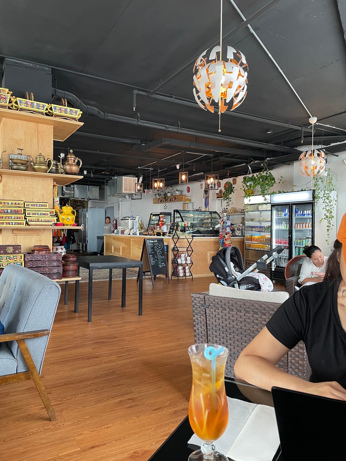 Arya Cafe