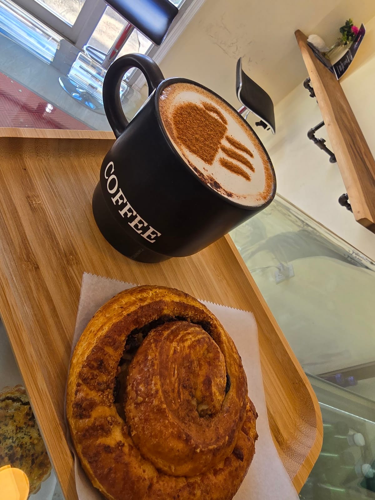 Royale corner cafe
