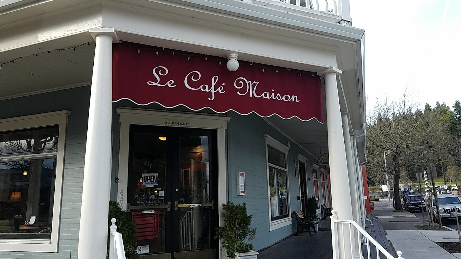 Sip Champagne and Dessert Bar