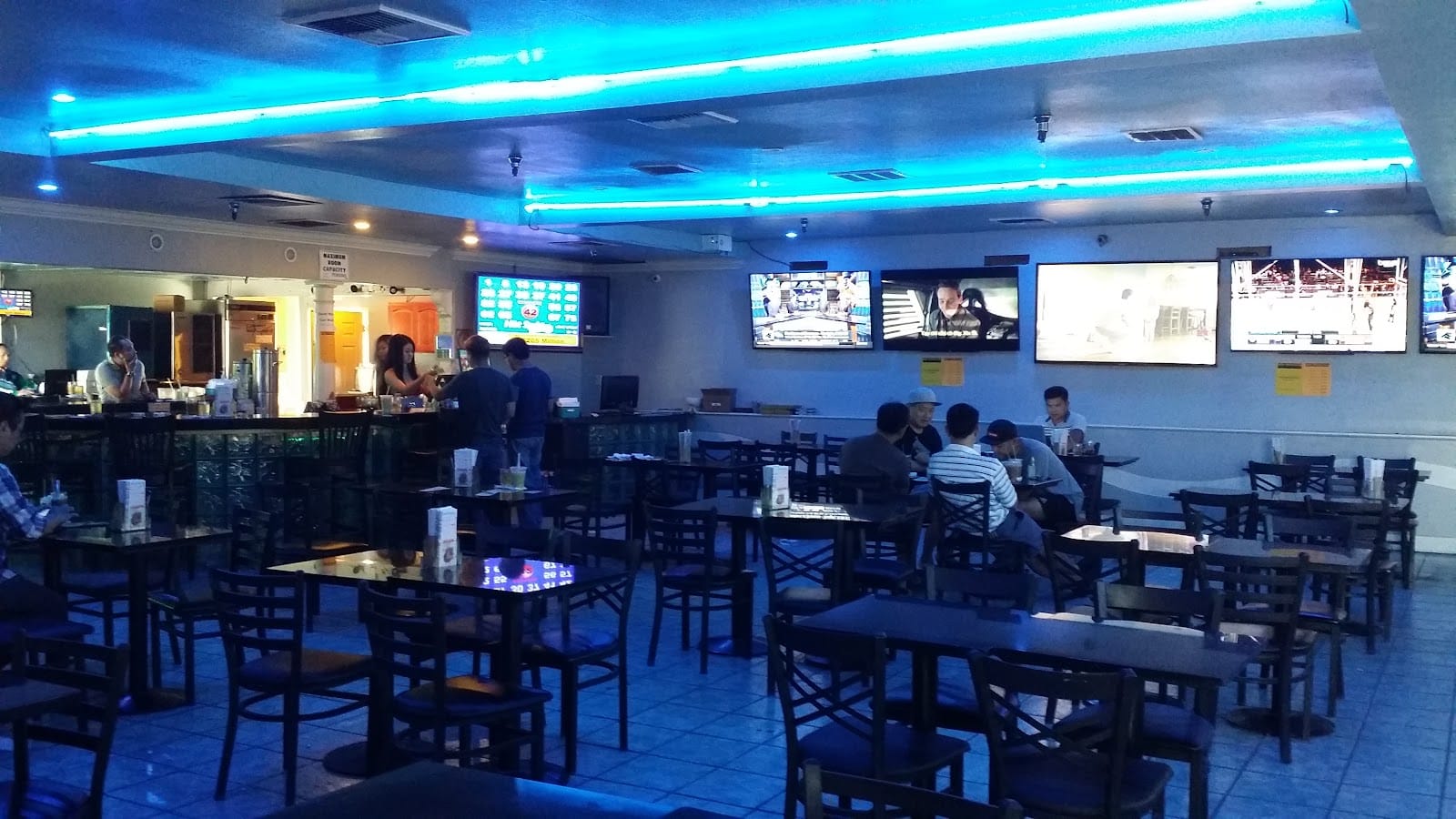 Suoi Tien & Cafe