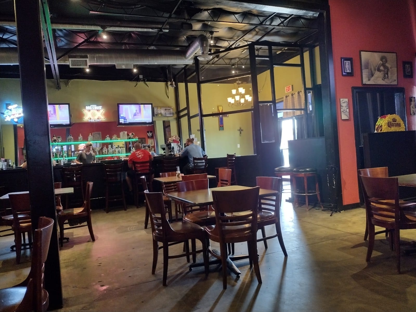Pancho & Lefty's Tex-Mex Cafe & Cantina