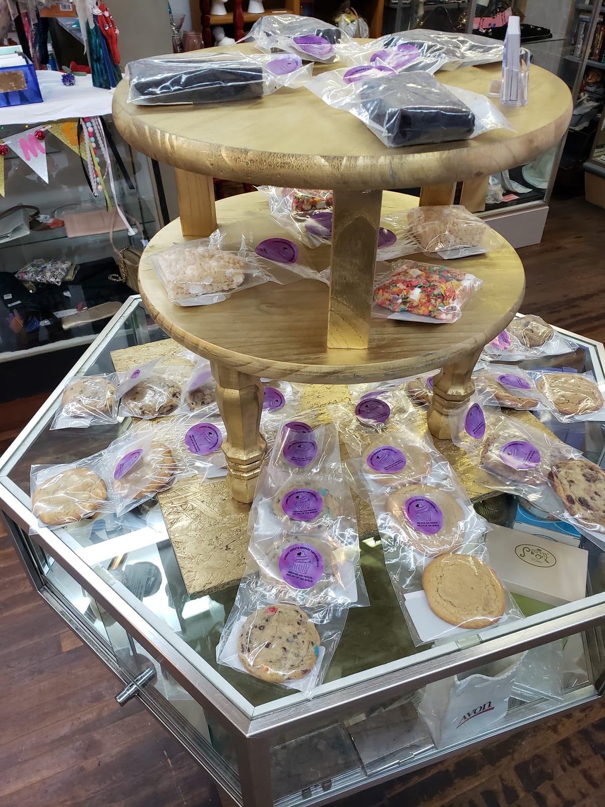 2 Share a Unique Boutique and The Monkey Shop Coffee