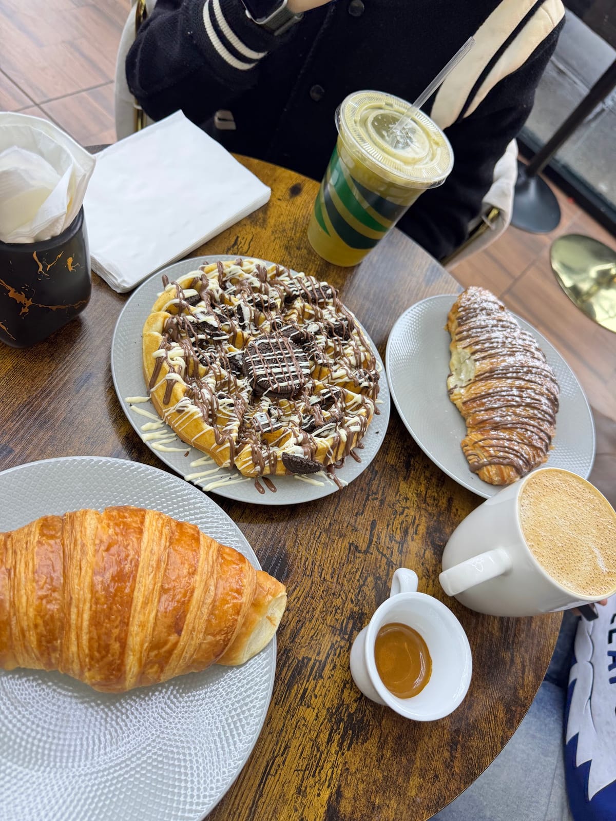 French Pastry & Cafe