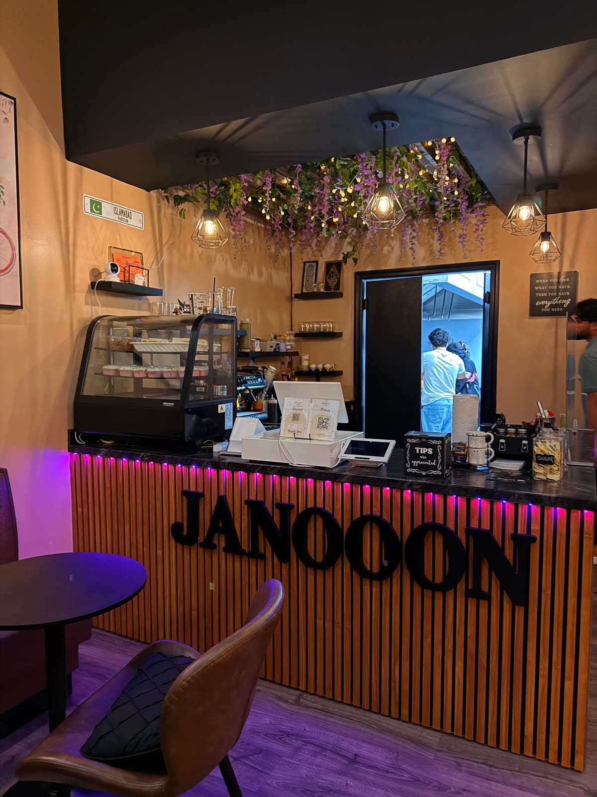 Janooon Cafe