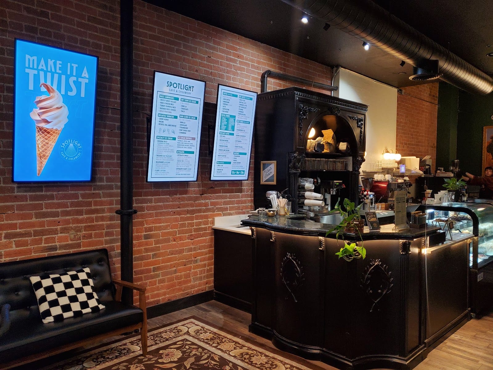 Spotlight Café & Creamery