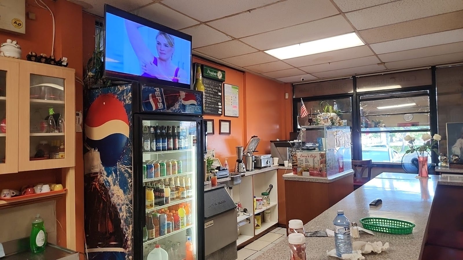 Lucy's Cafe