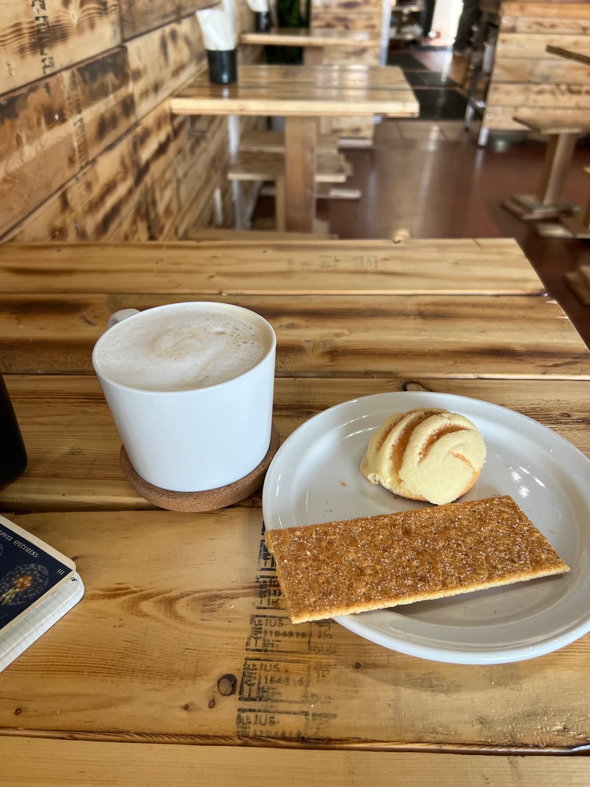 De La Tierra Café