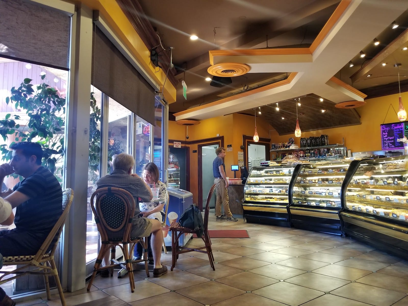 Paris Cafe & Bakery