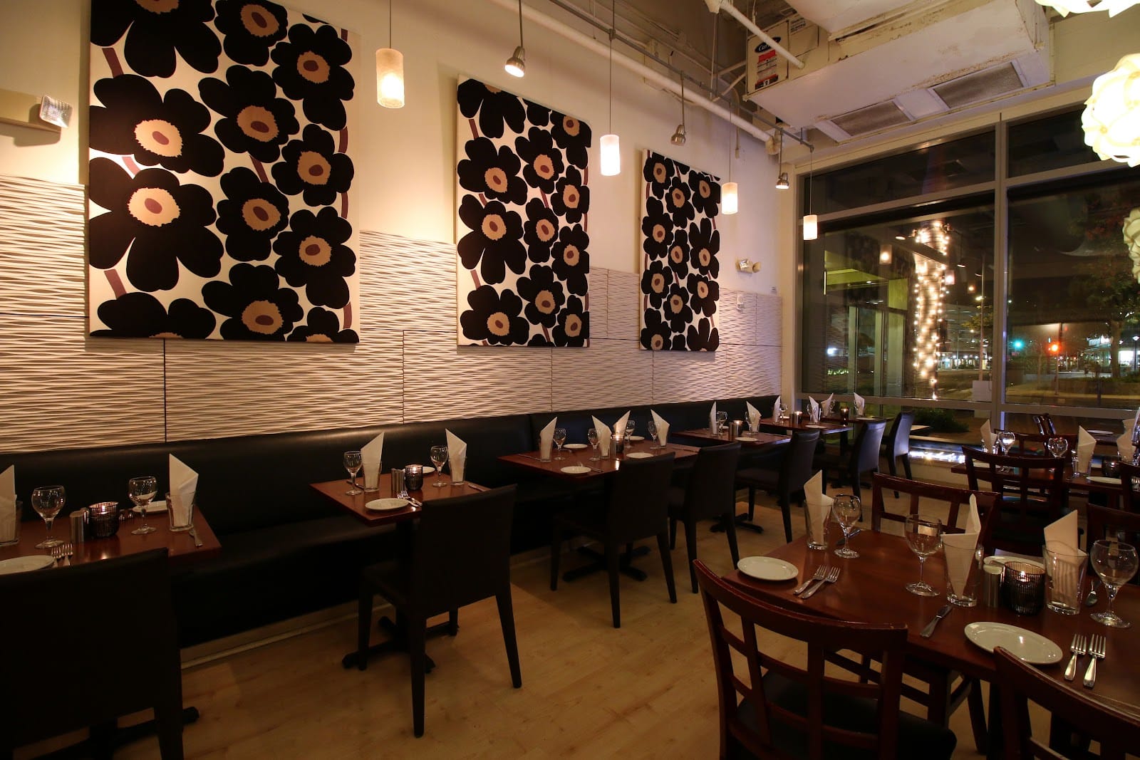 Tangö Contemporary Cafe