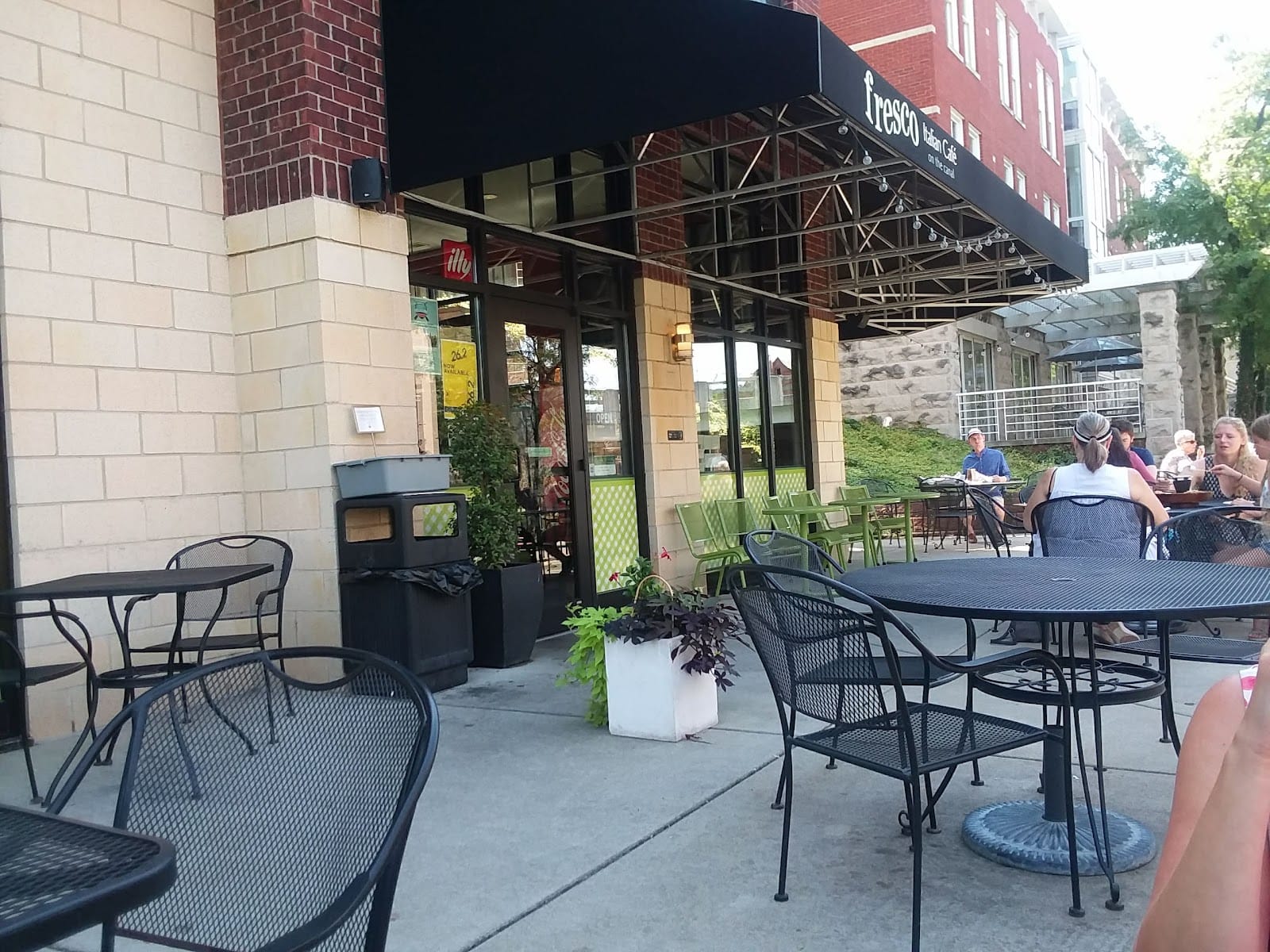 Fresco Italian Cafe on the Canal