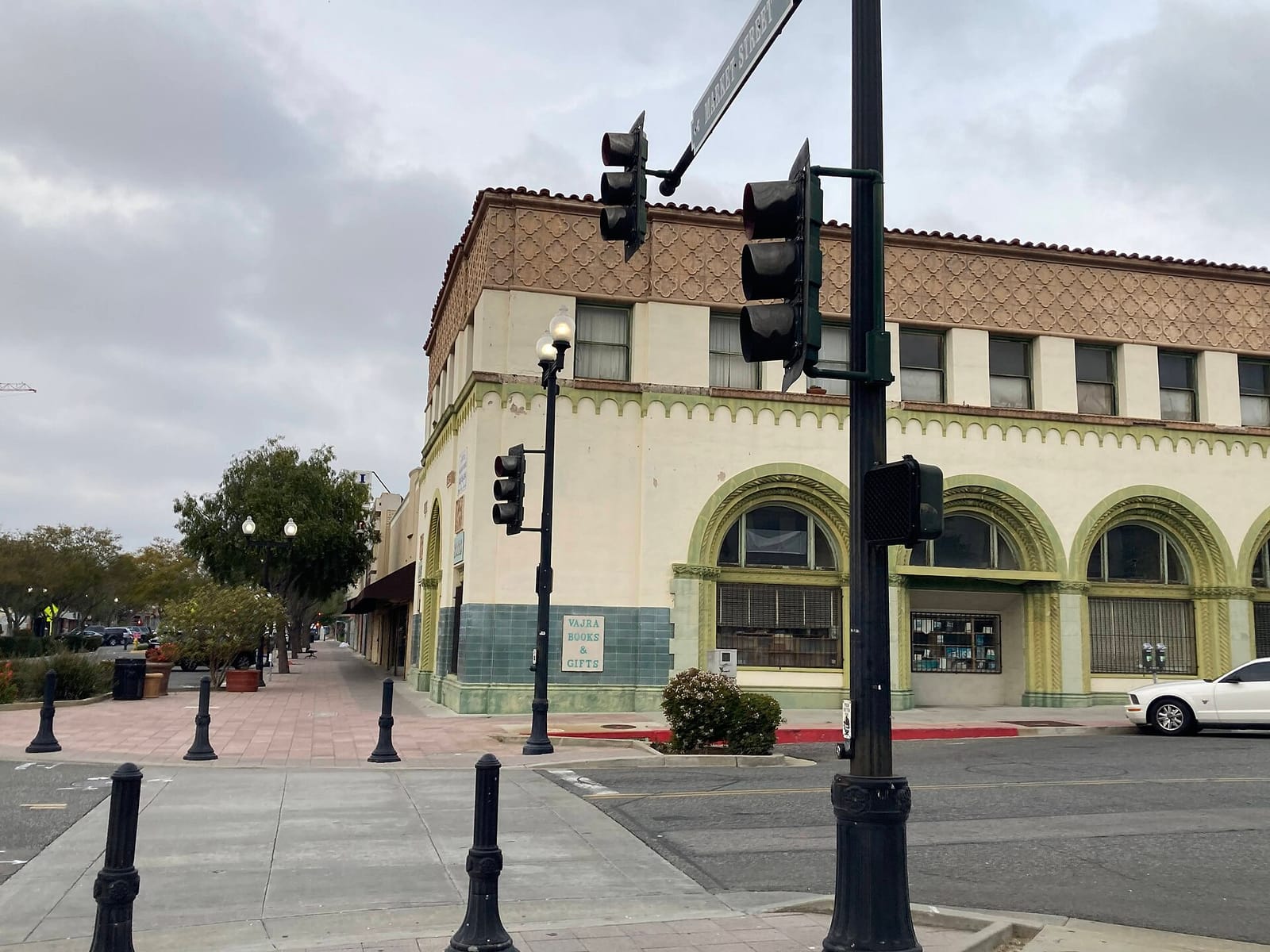 Sip and Sonder Coffee House