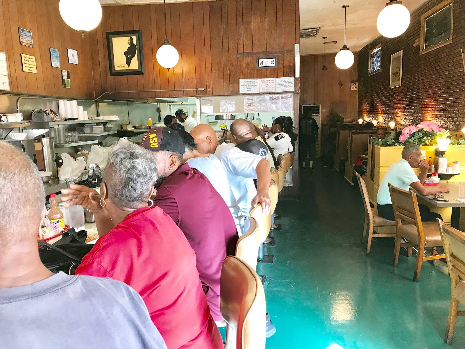 Tal's Cafe