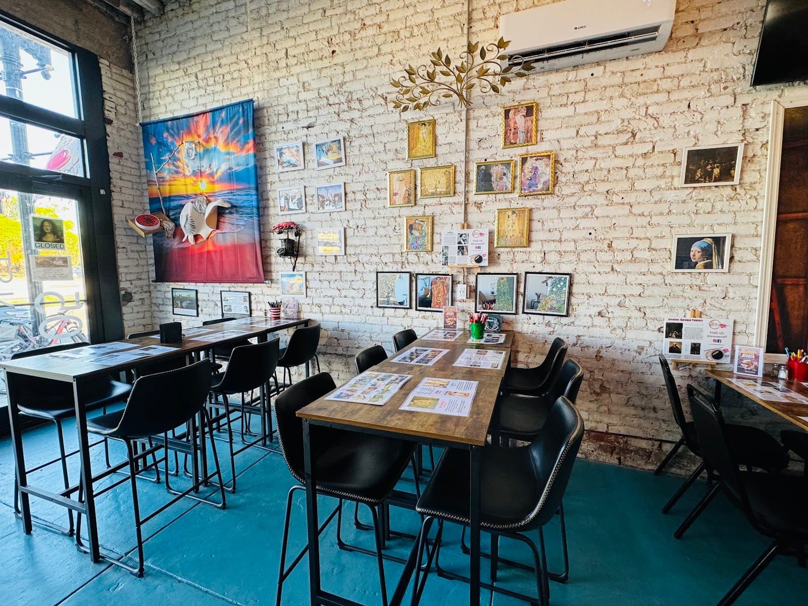 Artessence Coffee Shop