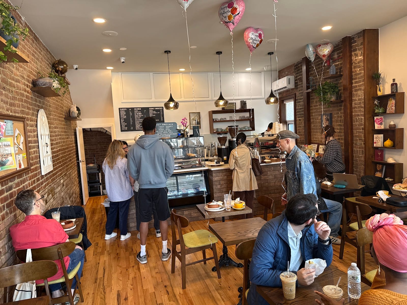 Momo Cafe
