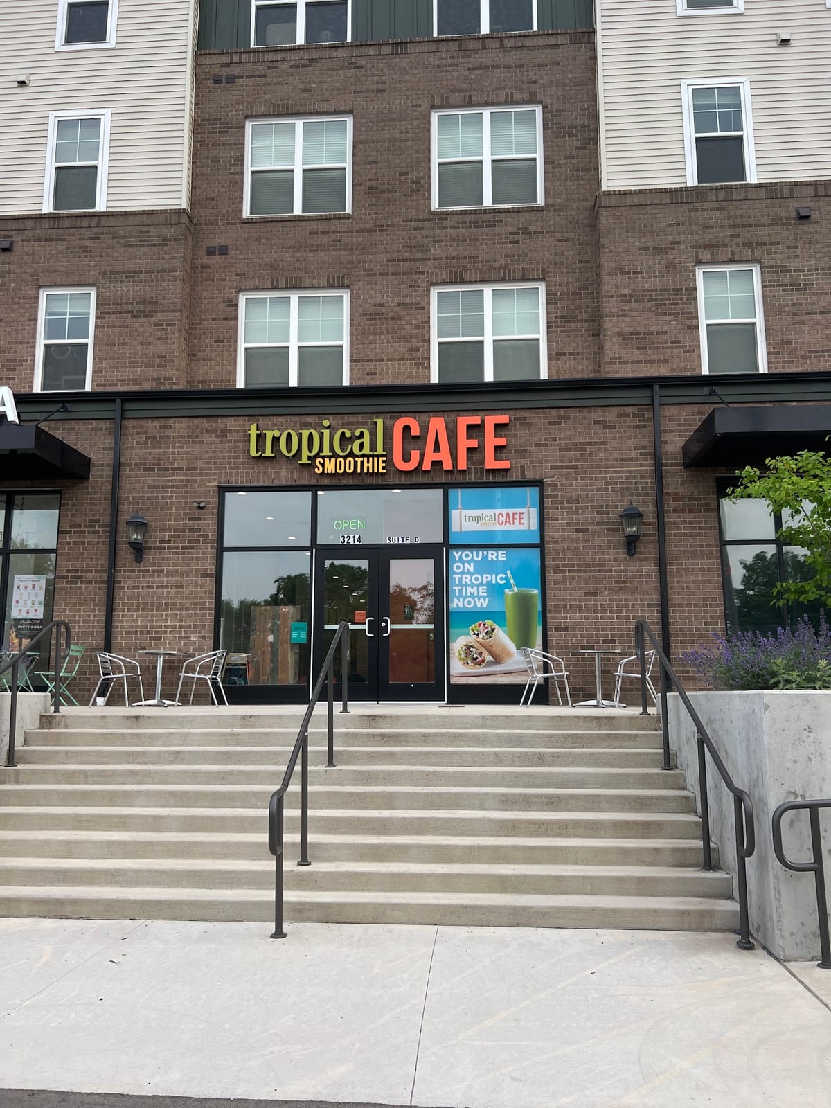 Tropical Smoothie Cafe