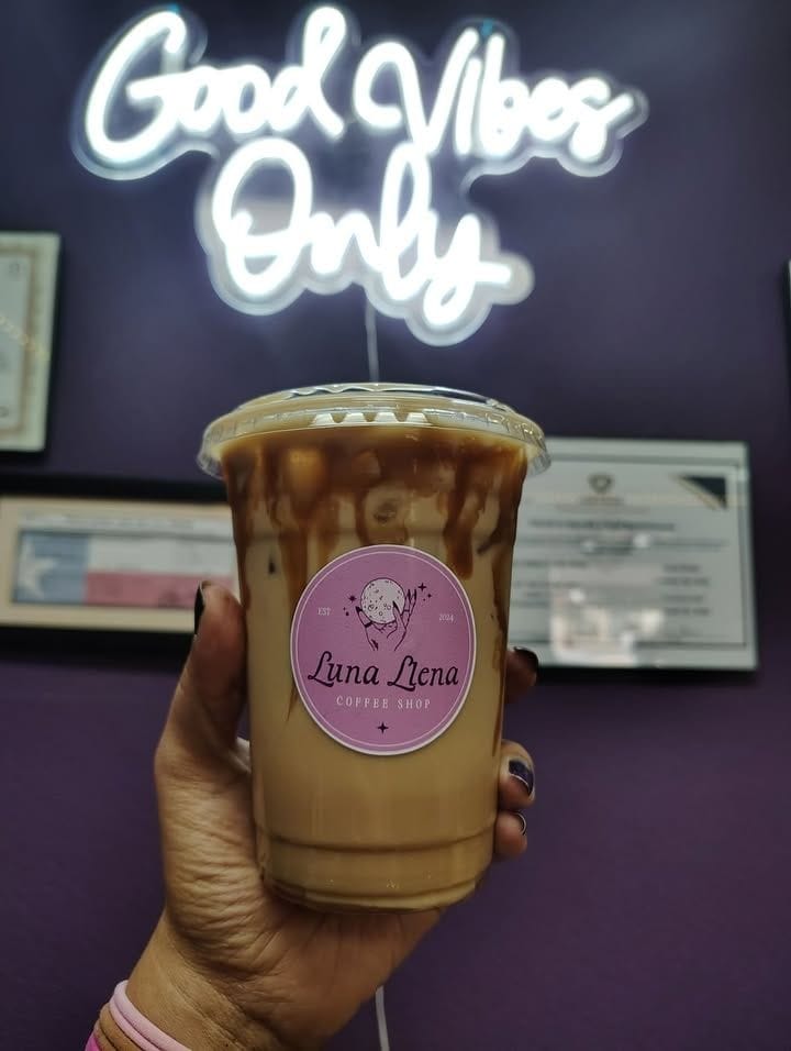 Luna Llena Coffee Shop photo 7