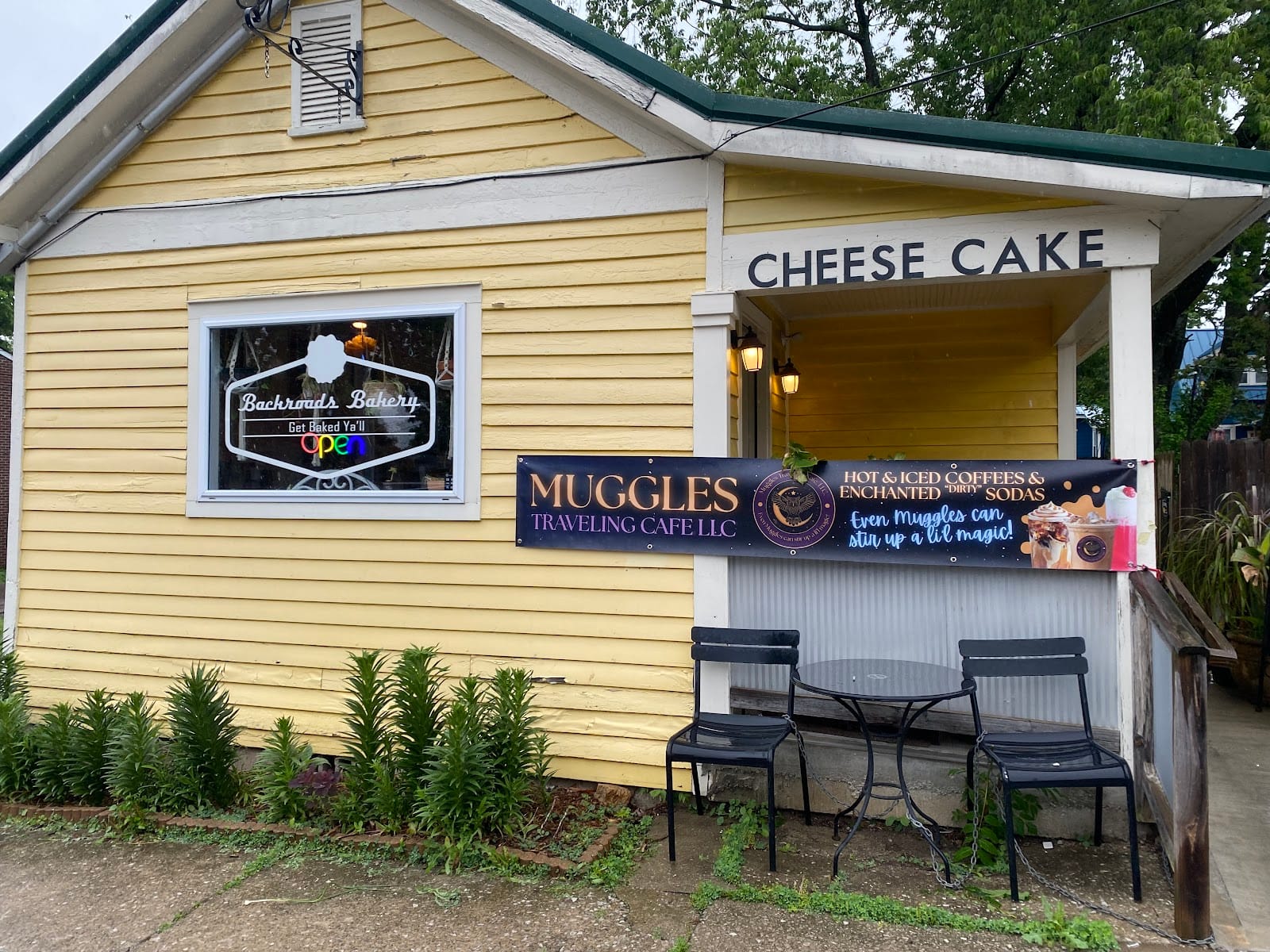 Muggles Traveling Cafe