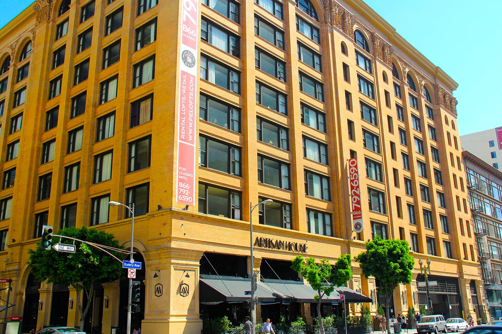 The L.A. Cafe photo 3