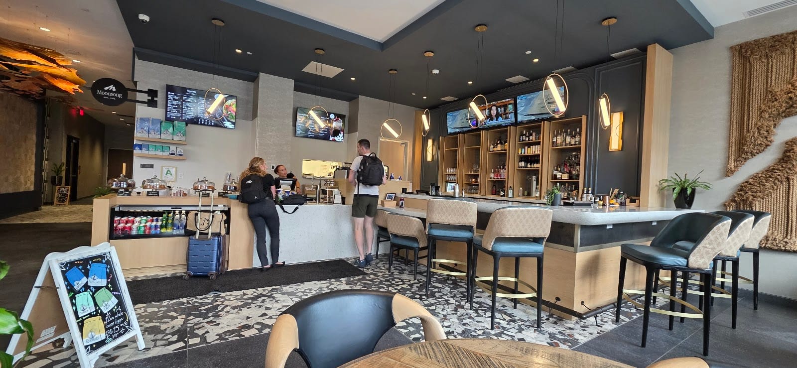 Moonsong Bar + Cafe