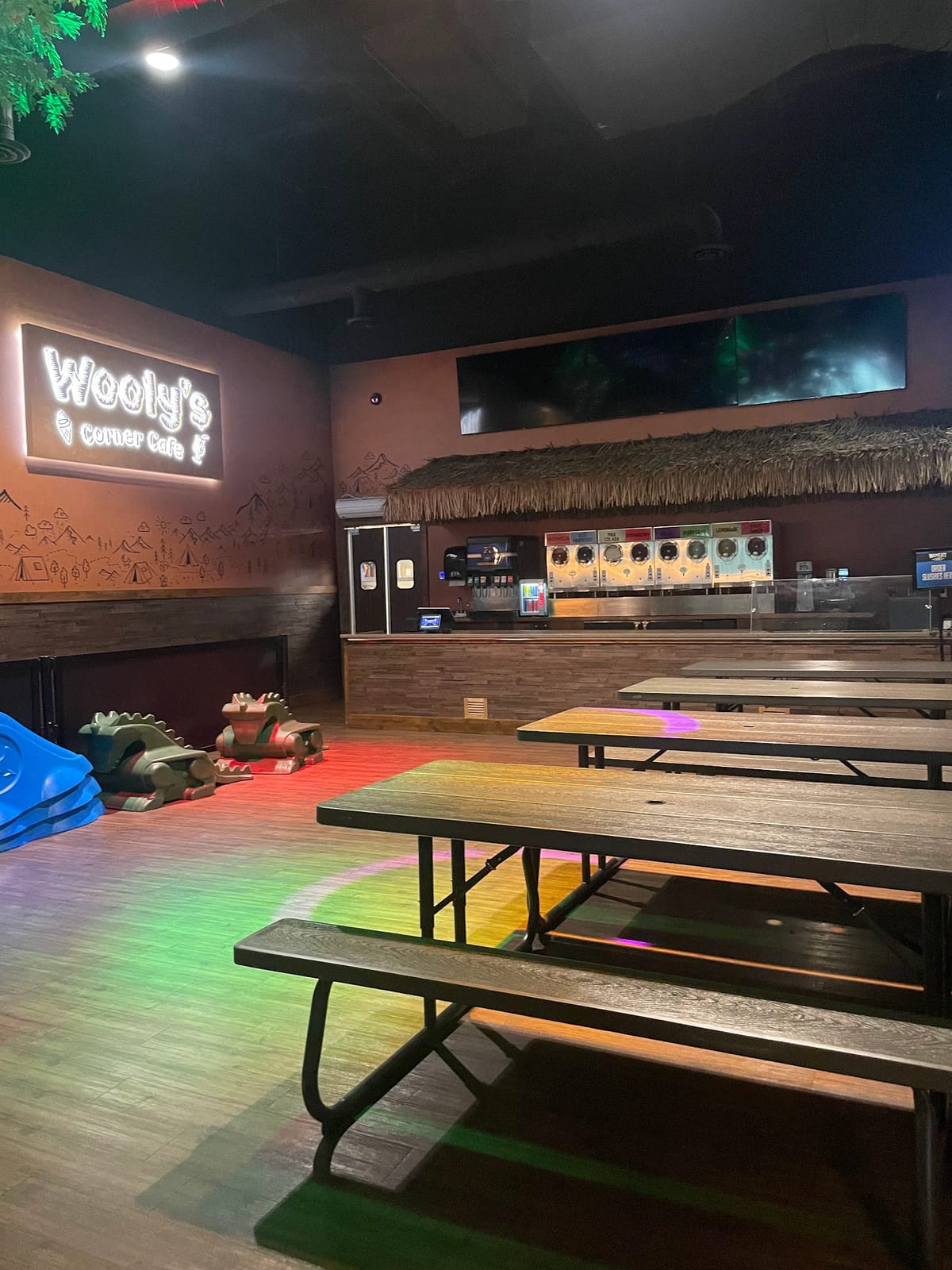 Wooly's Corner Cafe