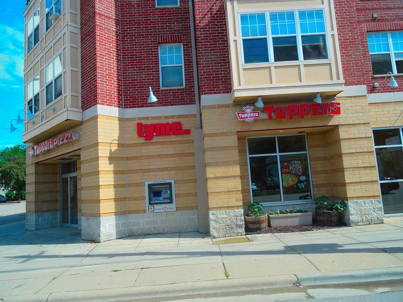 Regent Mart & Cafe photo 3