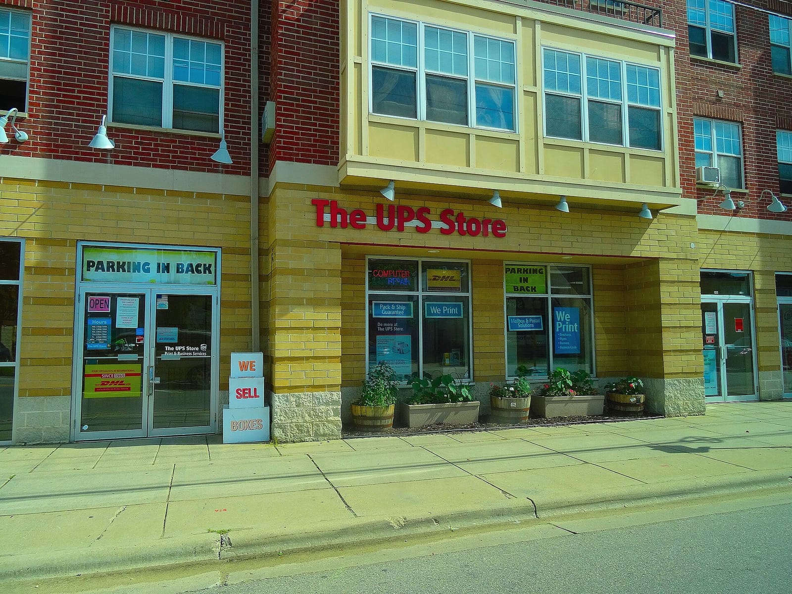 Regent Mart & Cafe photo 2