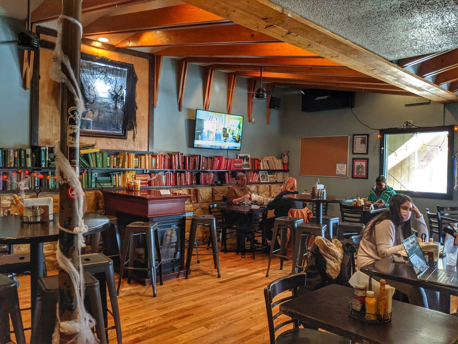 Library Cafe & Bar