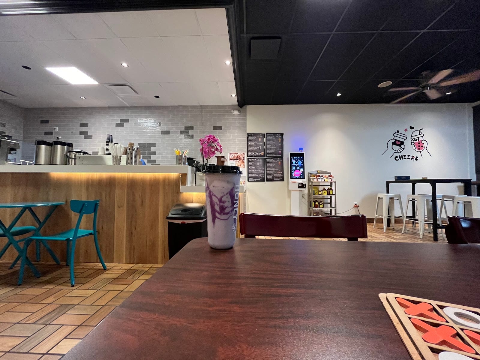 Honey B Café - Boba tea & Coffee