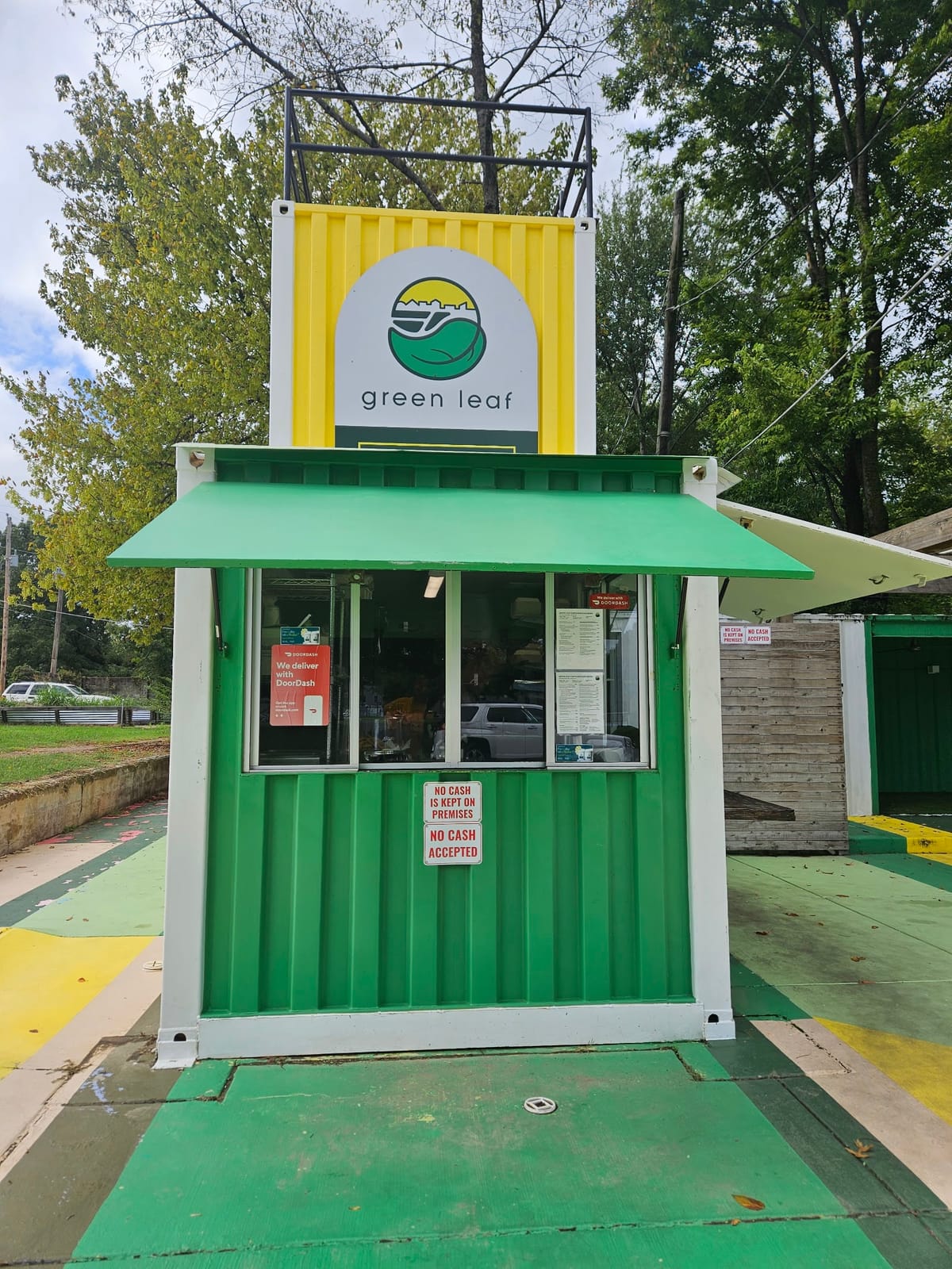 Green Leaf Container Cafe