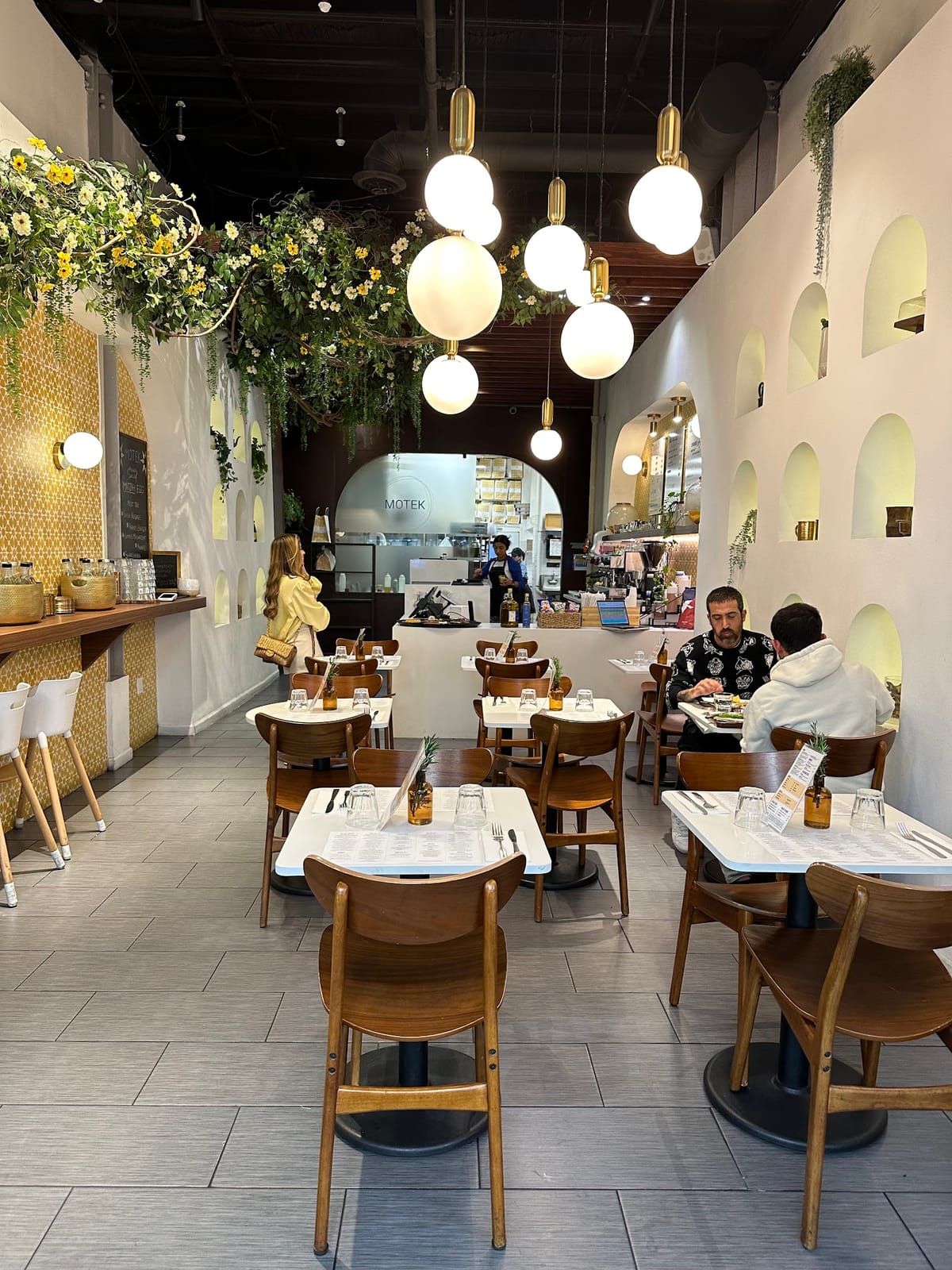 Cafe Motek - Downtown