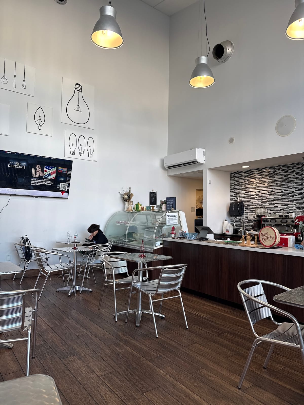 B2 Cafe photo 1