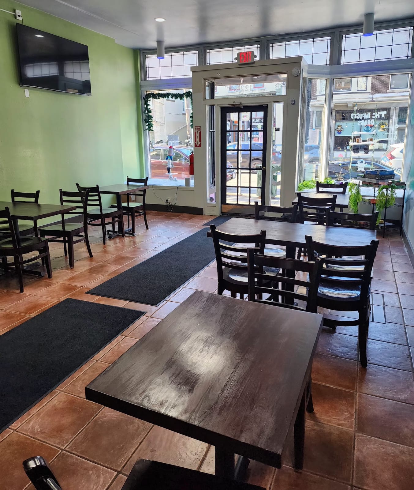 The High Crowd Cafe
