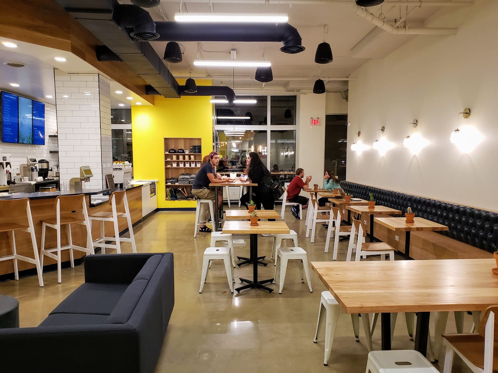 7 Corners Coffee - Minneapolis - West Bank