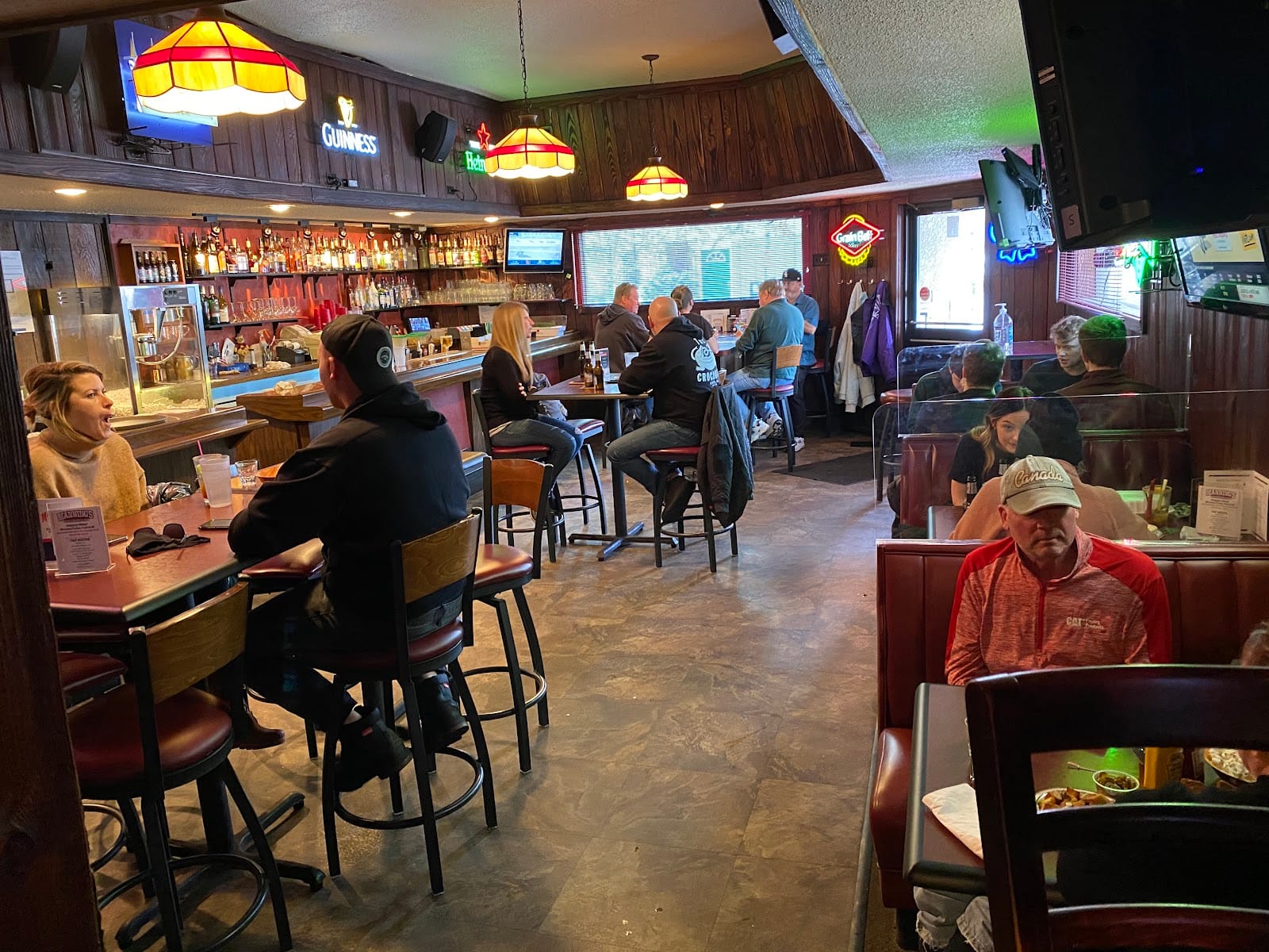 Manning’s Restaurant & Bar