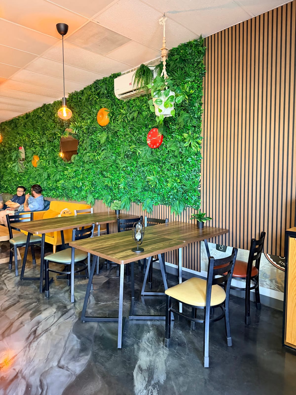 Tres Cafe