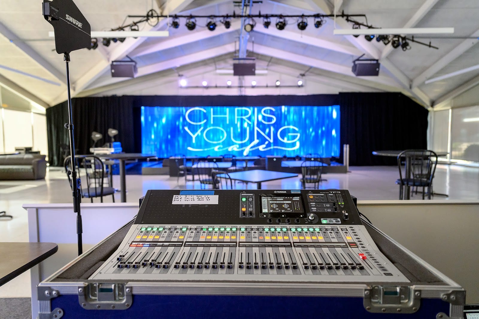 Chris Young Cafe at MTSU