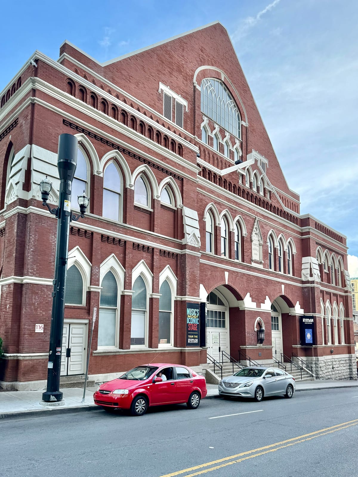 5 & broadway photo 3