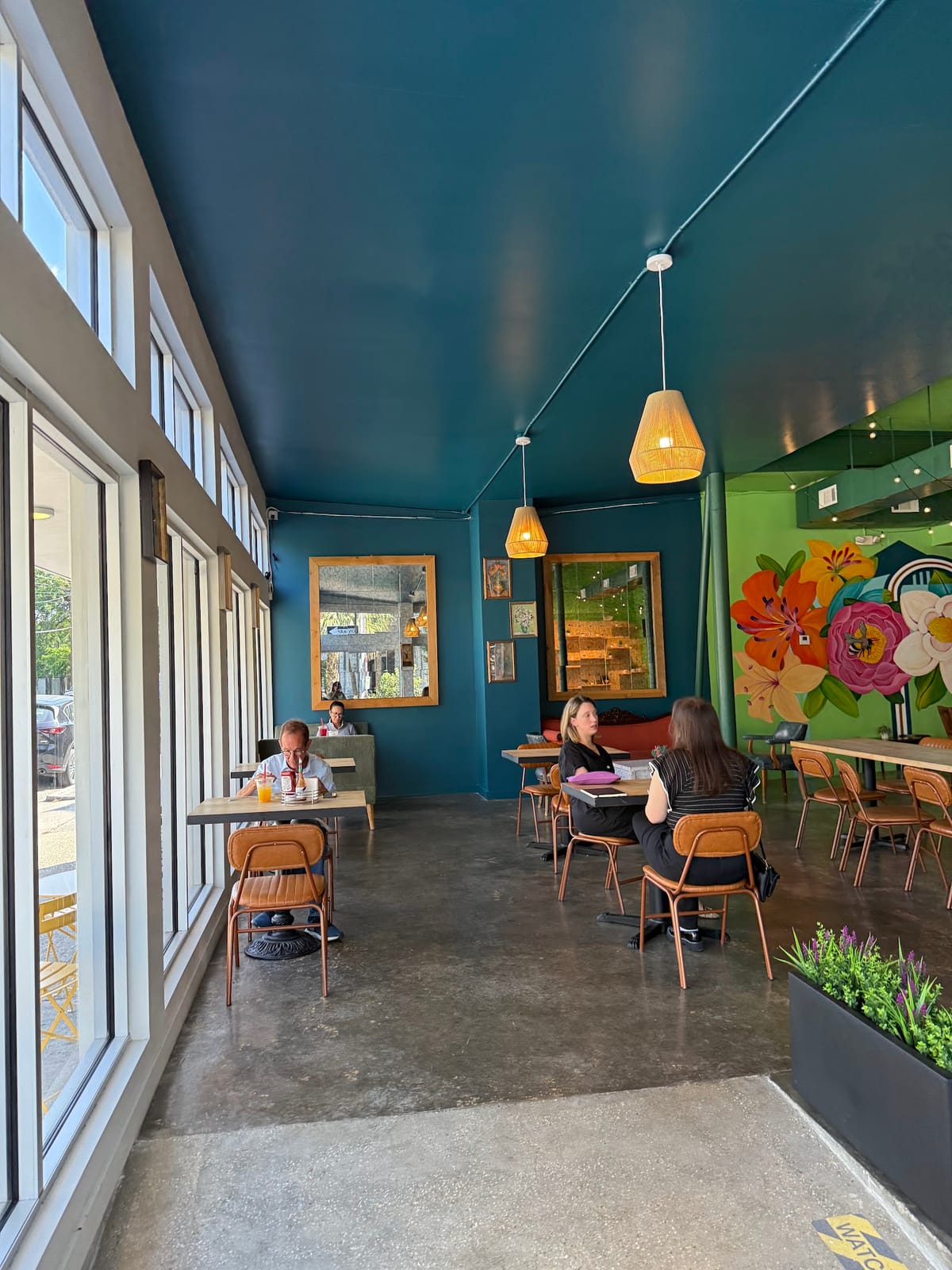 Aquila Bistro & Cafe